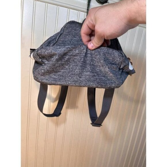 𝅺ADIDAS Linear Mini Backpack - Picture 9 of 12